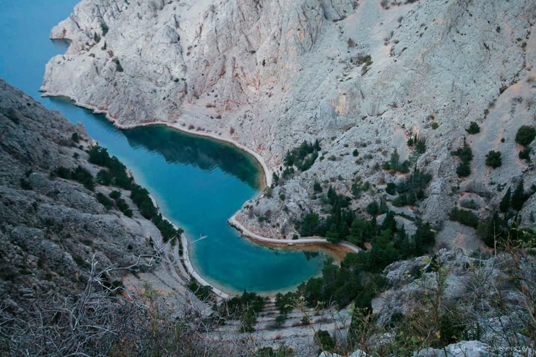 Holiday House Leona Оточац Экстерьер фото